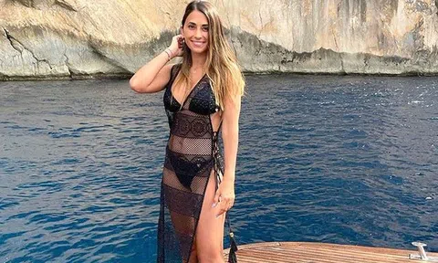 Tập luyện 5 buổi/tuần, cô vợ bốc lửa của cầu thủ vĩ đại nhất mọi thời đại có dáng đẹp như tạc tượng