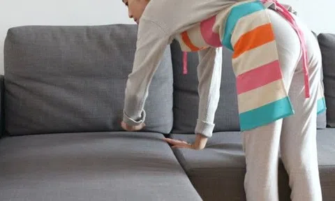 Nắm vững bí quyết này, vệ sinh sofa, ghế đệm dày đón Tết chỉ là chuyện nhỏ