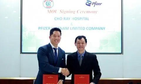 Lễ kí kết hợp tác giữa Pfizer Việt Nam và Bệnh viện Chợ Rẫy trong Chương trình hợp tác quản lý kháng sinh