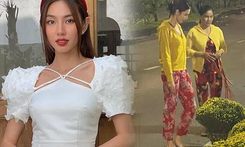 Hết nhiệm kỳ Hoa hậu, Thuỳ Tiên bị bắt gặp mặc đồ bộ bình dân đi chợ hoa ngày Tết