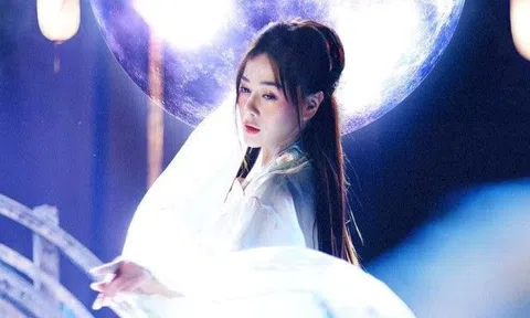 Phương Oanh làm hẳn MV hát cover ca khúc khó "Tay trái chỉ trăng", phối cả đoạn rap bắt tai