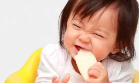 Món ăn mẹ cho con dùng thay cơm, cháo ngày Tết tưởng bổ dưỡng, BS cảnh báo mối nguy hại cha mẹ nên cân nhắc