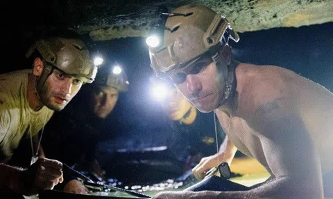 Những cuộc giải cứu chấn động lên phim: Xúc động nhất là 18 ngày cứu đội bóng nhí dưới hang ngập nước