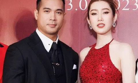 Trương Thế Vinh: "Thúy Ngân cứ xấu hổ khi quay cảnh hôn, tôi phải giục nhanh lên"