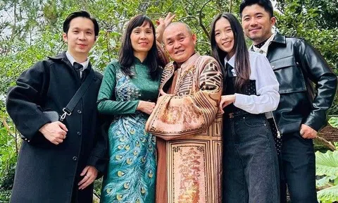 Bà vợ nhiều tiền và các con được Xuân Hinh khoe hình: Ngoài con rể cao to, cậu út phong nhã cũng chiếm sóng