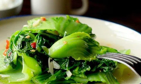 Người đàn ông ăn món rau này 3 bữa mỗi ngày sau phải chạy thận, BS nhắc người khỏe ăn tốt, riêng một kiểu người nên cẩn thận