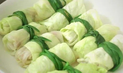 Nghe hàng xóm, mẹ tôi kiêng ăn rau cải vì mắc bệnh tuyến giáp, điều này có đúng không?