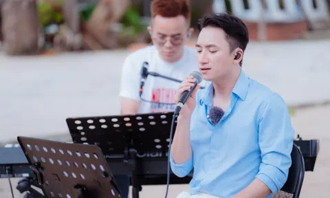 Phan Mạnh Quỳnh hát "Ba kể con nghe" đầy cảm xúc sau khi "lên chức" bố