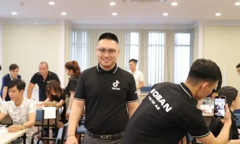 Chuyên gia Marketing Tạ Công Bằng: "Giá trị tôi từng tạo ra còn quá nhỏ bé"
