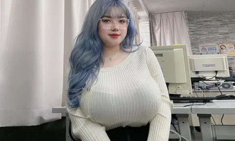 Diện mốt áo co giãn khoe triệt để "núi đôi", hotgirl Hải Dương làm nhiều người bối rối