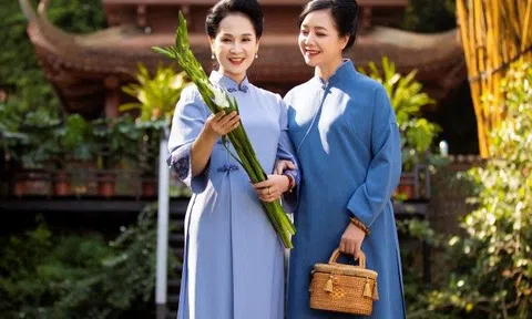 "Mẹ chồng" Lan Hương Bông và Chiều Xuân hẹn nhau ngày đầu năm