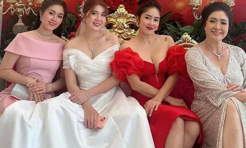 Mẹ ruột Lê Phương đẹp quý phái như diễn viên, U60 đánh bật ba cô con gái khi đứng cạnh