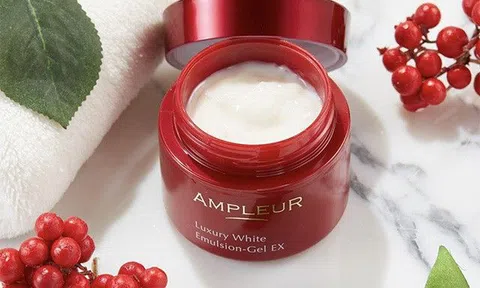 Dòng kem dưỡng trắng da chuẩn Nhật lưu giữ thanh xuân trên da