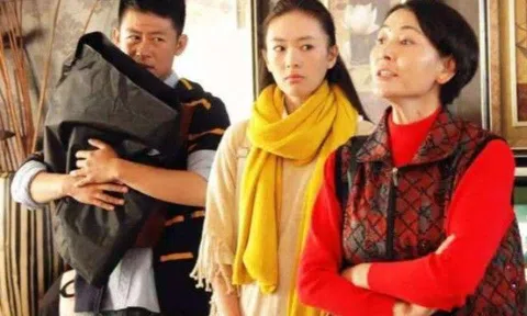 Mẹ chồng lên chăm cháu đã ăn ở miễn phí còn đòi biếu bà 3 triệu/tháng, tôi dúi tiền vào tay mời về quê