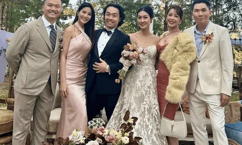 Kathy Uyên và chồng doanh nhân xúc động trong ngày cưới, hội bạn thân "cực phẩm" hạnh phúc chung vui