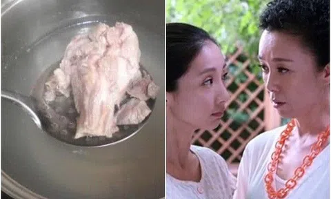 Mẹ chồng dậy từ 5h sáng hầm xương lấy nước nấu cháo cho cháu, tôi phát hiện nên đổ ngay vào xô rác trước mặt bà