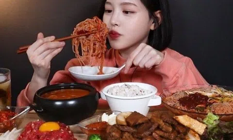 Mốt "ăn thùng uống vại" nhiều người đang hùa theo, tưởng chỉ vô duyên hóa ra còn gây nguy hiểm thế này