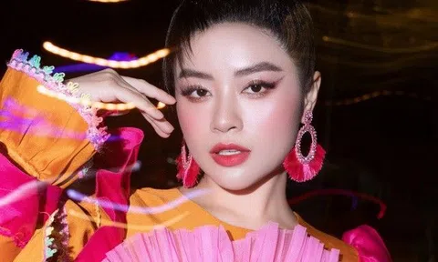 Sao Mai Thu Hằng kể sự trùng hợp khi diễn mở màn đêm nhạc "Lễ hội hoa Ban 2023"