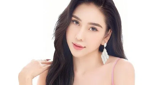 Hoa hậu Trịnh Thanh Hồng khoe nhan sắc rạng rỡ đầu năm mới