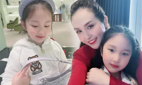 Ái nữ duy nhất của Tuấn Hưng nay lớn xinh như bản sao của mẹ, diện áo bà ba như "bà cụ non"