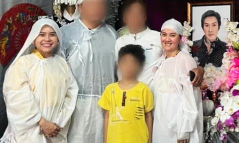 Bị chỉ trích vì tươi cười bên di ảnh ba trong ngày cúng thất, con gái nuôi Vũ Linh: "Người sống phải hướng đến tương lai"