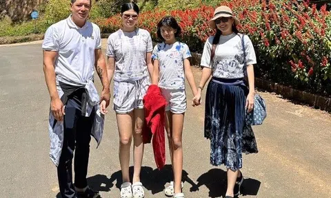 2 con gái Bình Minh mặc giản dị du lịch cùng bố mẹ, 14 tuổi lộ dáng siêu mẫu hệt bố 1m84