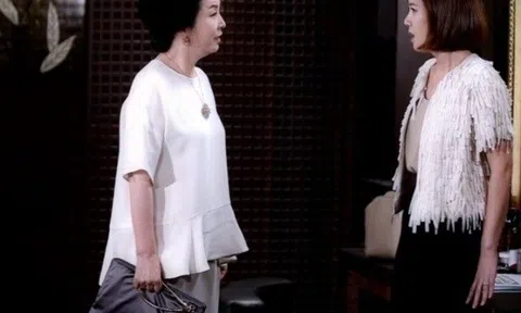 Mùng 1 mua hoa ly để lên bàn thờ, mẹ chồng nhìn thấy đùng đùng nổi giận: Cô có thù gì với nhà này?