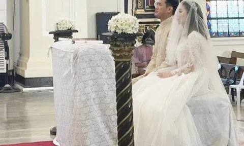 Rò rỉ ảnh Phillip Nguyễn và Linh Rin làm lễ trong nhà thờ đẹp như tranh vẽ, vị trí Tăng Thanh Hà đứng gây chú ý