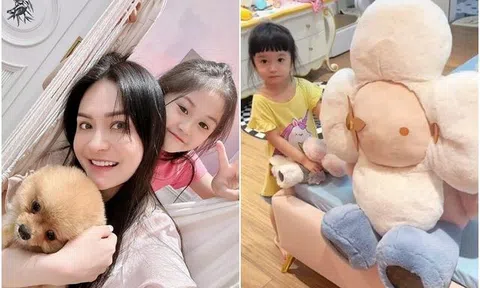 Con gái Đoàn Di Băng chơi gấu bông giá 150 triệu đồng, ai cũng tò mò bên trong chứa gì mà đắt vậy?