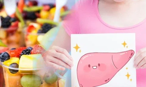 Người phụ nữ bị gan nhiễm mỡ liền giảm hẳn ăn trái cây, sau một năm bác sĩ bất ngờ khi nhìn lá gan