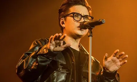 Sau đêm diễn bùng nổ tại TP.HCM, Chillies bước "Trên những đám mây" cùng 6000 khán giả Hà Nội