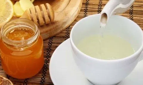 Pha mật ong với nước ấm uống buổi sáng cực tốt nhưng quên làm điều này sau khi uống thì mất hết tác dụng