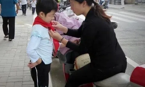 "Tại sao mẹ phải đi làm?", ai trả lời “Đi làm kiếm tiền nuôi con” là hỏng bét, khác nào nói trẻ là gánh nặng