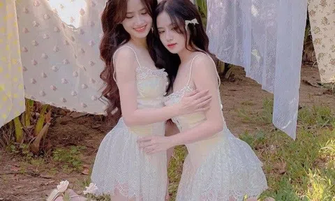 Cặp chị em song sinh gốc Huế giống tới mức chồng cũng nhầm, nay phân biệt nhau bằng "chiếc bụng tròn ủm"