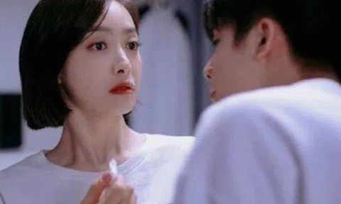 Sắp làm đám cưới với bạn trai, chồng cũ tìm đến xin ngủ lại một đêm, hôm sau tôi hủy hôn