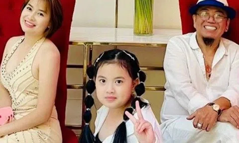 Nam nghệ sĩ hài khét tiếng từng ra tòa vì bài bạc, nay đã trả hết nợ, sống bên vợ kém hơn 20 tuổi