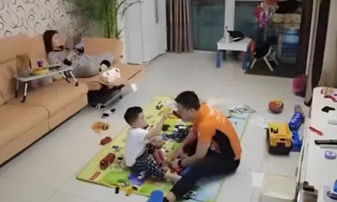 Chồng thất hứa không ở nhà với con, tôi mướn shipper làm bố 1 ngày, xem camera anh lao về giữa đêm