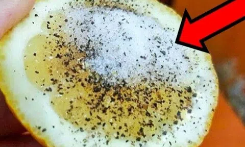 8 lý do bạn nên cho một ít muối và hạt tiêu vào một quả chanh, đó là phương thuốc kỳ diệu tại nhà