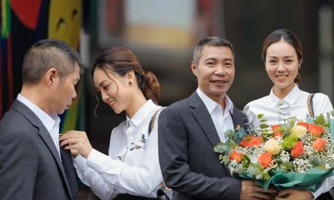 Bà xã Công Lý xót xa khi nhìn tấm ảnh cũ trước khi chồng lâm bạo bệnh: "Thương anh và thương mình"