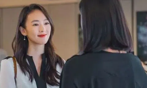 Cuối tuần chồng đi công tác, người phụ nữ lạ mặt đến nhà đưa phong thư, mở ra tôi òa khóc