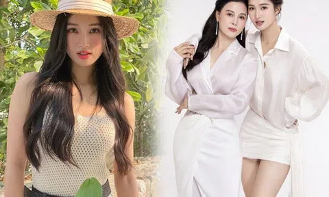 "Thần tiên tỷ tỷ" số 1 Thanh Hoá diện đồ đôi cùng mẹ, nhan sắc lẫy lừng cũng "đầu hàng" trước phụ huynh