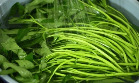 6 loại rau dễ bị phun hóa chất nhất, xem ngay dấu hiệu này để tránh chọn nhầm