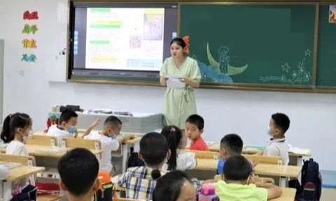 Con gái lớp 1 xưa xếp gần bét lớp, rút kinh nghiệm, tôi cho bé thứ 2 học tiền Tiểu học 2023 từ 4 tuổi