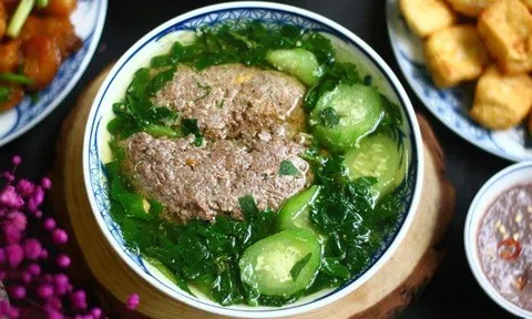 Chuyên gia tiết lộ vì sao ăn canh cua, ngao hay tôm mùa hè không giúp giải nhiệt, thậm chí ăn nhiều còn hại