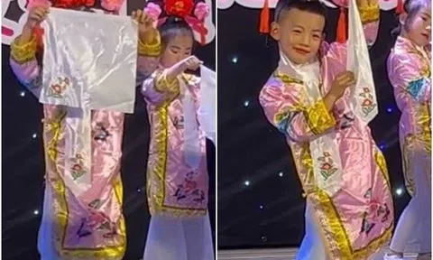 Con biểu diễn văn nghệ ở trường, bố mẹ háo hức đi xem rồi "ngã ngửa" khi nhìn thấy bé trên sân khấu