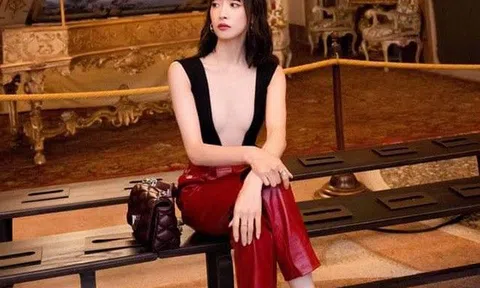 Mặc áo xẻ tưng bừng che không xuể vòng 1, các mỹ nhân muốn tránh "lộ hàng" phải làm gì?