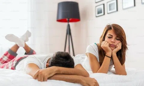 Sát ngày cưới, bạn trai ngoại quốc hỏi: “Chỉ yêu không sex được không em?”, biết nguyên do ai cũng sốc