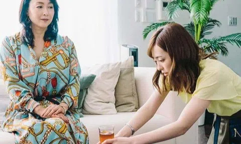Sang nhà nội tránh nóng vì mất điện, mẹ chồng liên tục đòi tiền, giảm suất ăn của cháu để đỡ lãng phí