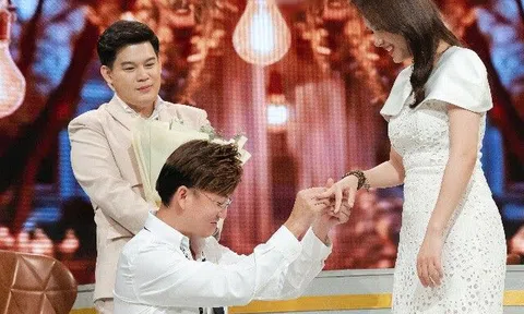 Cô bé lớp 8 đuổi theo Sỹ Luân năm xưa, ai ngờ sau này thành vợ anh: Bị chồng đe "Anh còn... đẻ ra được em đấy!"