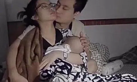 Mẹ bỉm tỉnh dậy giữa đêm dỗ con, hành động của người chồng khiến ai cũng ngưỡng mộ